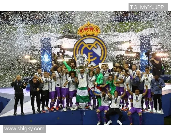 卡欧冠竞技场聚焦：足球球星争锋对决，荣耀与梦想的巅峰对话