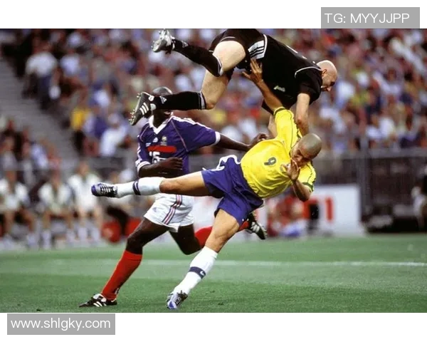 盘点世界足坛最具影响力的男子球星与他们的传奇故事